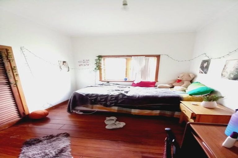 Photo of property in 137 Seabrook Avenue, New Lynn, Auckland, 0600