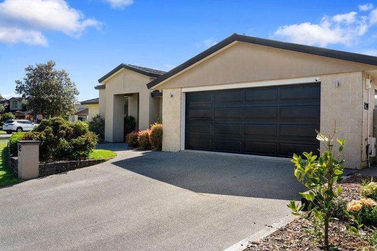 Photo of property in 7 Datum Way, Paraparaumu, 5032
