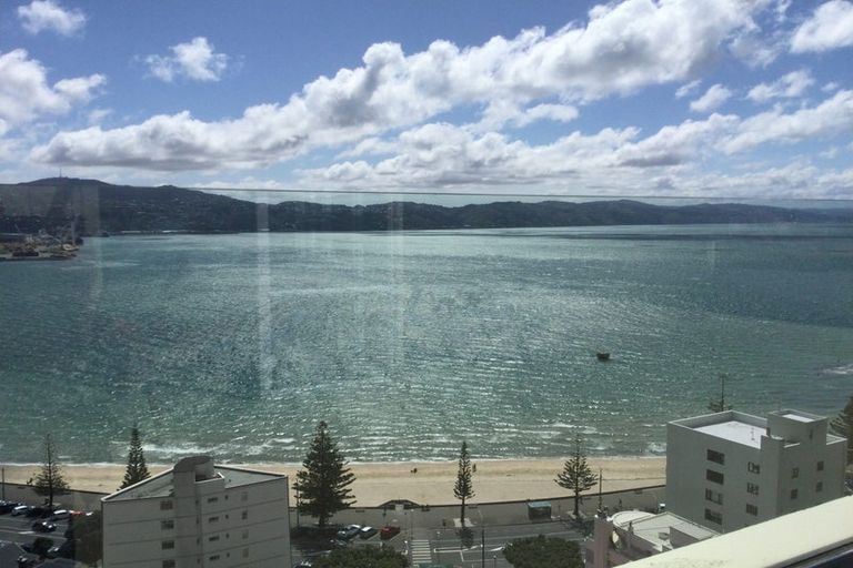 Photo of property in Jerningham Apartments, 20 Oriental Terrace, Oriental Bay, Wellington, 6011