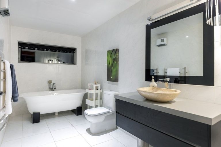 Photo of property in 81 Mclauchlan Street, Springlands, Blenheim, 7201