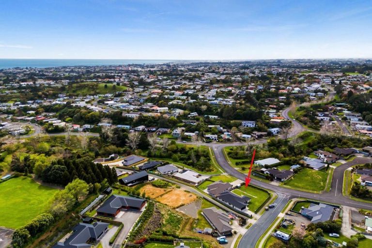Photo of property in 23 Garrett Drive, Whalers Gate, New Plymouth, 4310