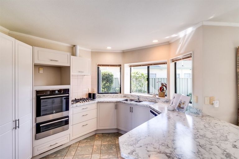 Photo of property in 89 Kensington Drive, Taradale, Napier, 4112