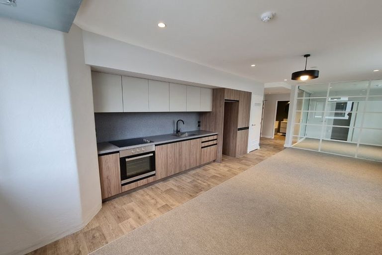 Photo of property in Unit 201,l2, 201/14 Laings Road, Hutt Central, Lower Hutt, 5010