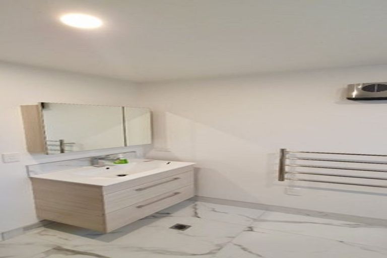 Photo of property in 7/22 Yeovil Road, Te Atatu Peninsula, Auckland, 0610