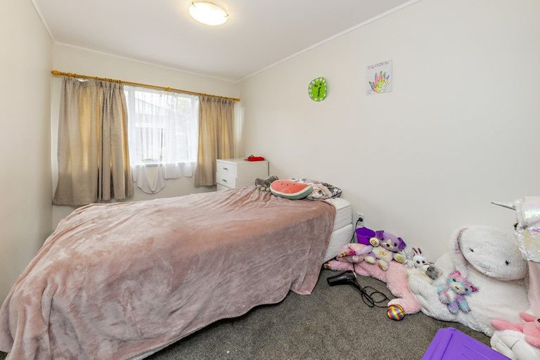 Photo of property in 2/8 Parera Place, Papatoetoe, Auckland, 2025