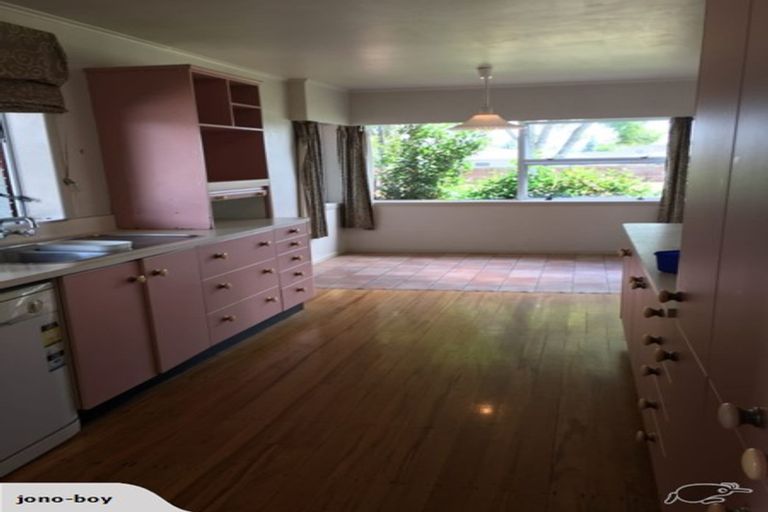 Photo of property in 43 Heath Street, St Andrews, Hamilton, 3200