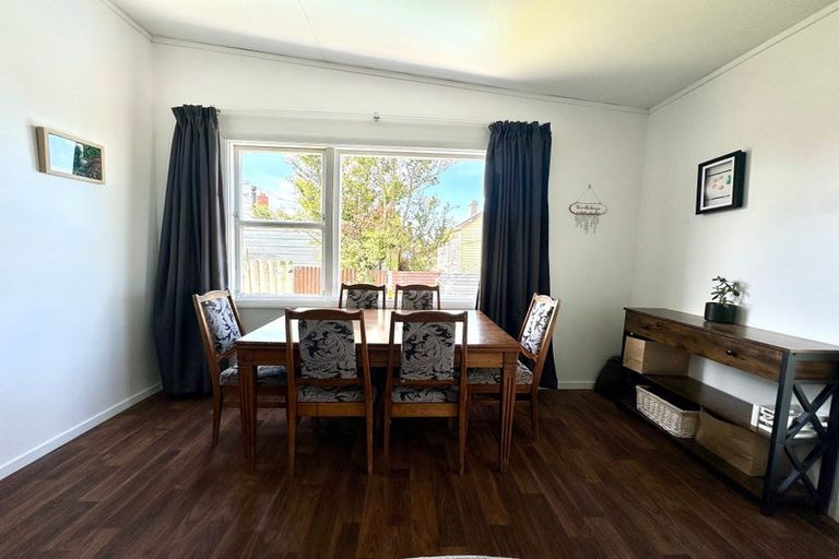 Photo of property in 56 James Street, Balclutha, 9230