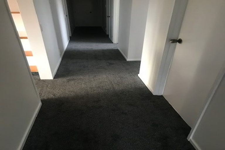 Photo of property in 6 Jim Rhind Place, Pahurehure, Papakura, 2113