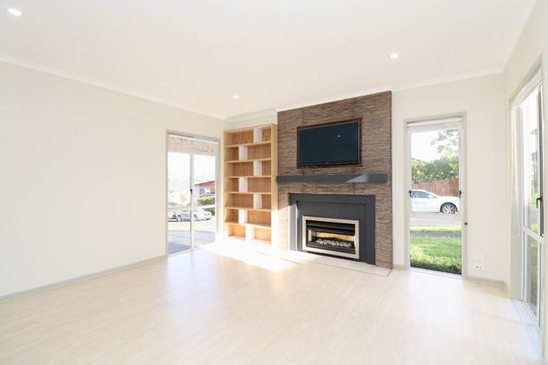 Photo of property in 9 Chard Place, Flat Bush, Auckland, 2016