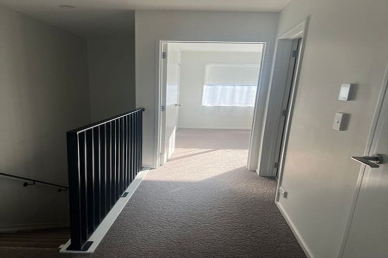 Photo of property in 10 Paterae Lane, Flat Bush, Auckland, 2019