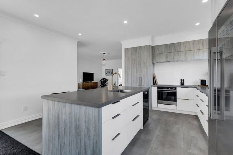 Photo of property in 11 Fantham Street, Hawera, 4610