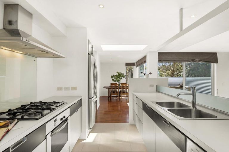 Photo of property in 2/20 Sycamore Drive, Sunnynook, Auckland, 0620