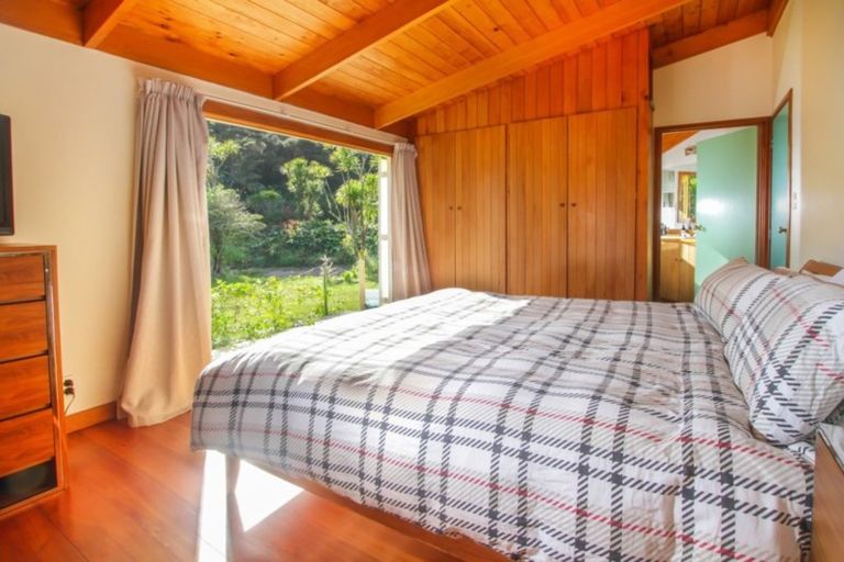 Photo of property in 1/2 Manawaora Road, Russell, 0272