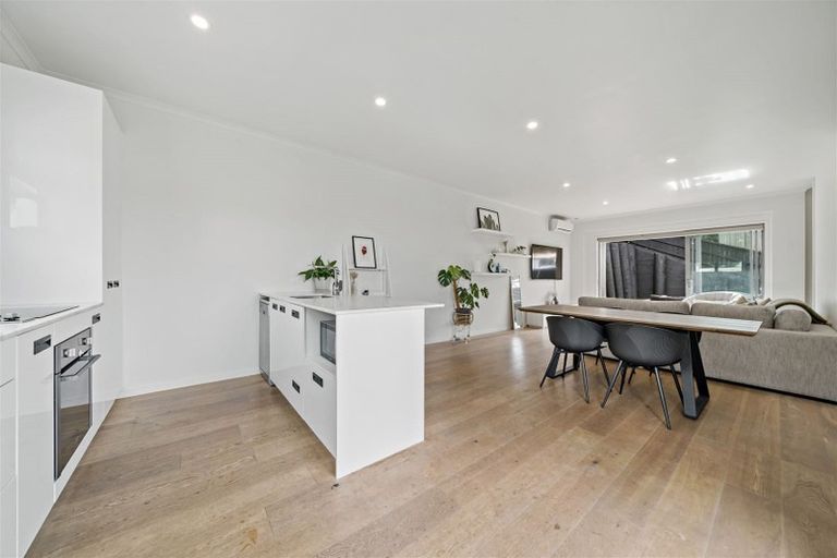 Photo of property in 1/27 Powell Street, Avondale, Auckland, 1026