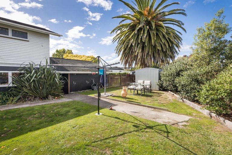 Photo of property in 11 Catlins Crescent, Milson, Palmerston North, 4414