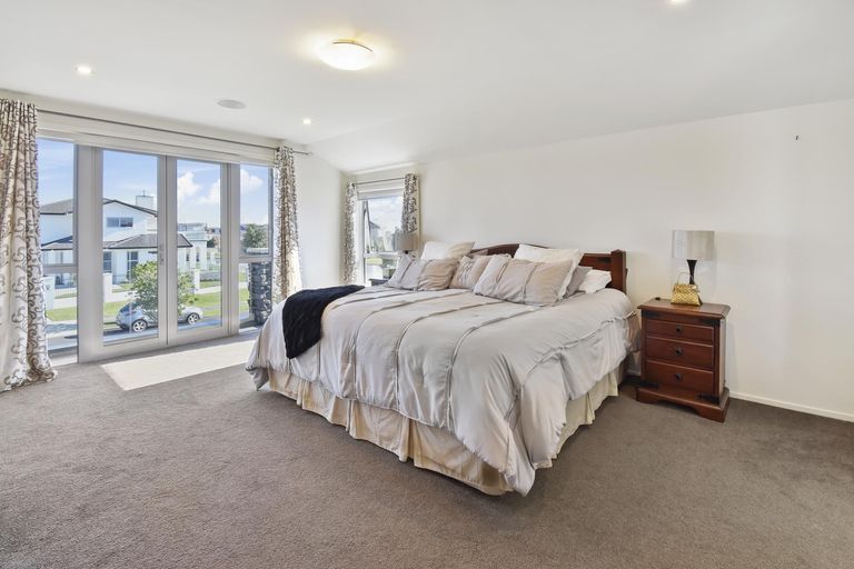 Photo of property in 43 Toscana Drive, Karaka, Papakura, 2113