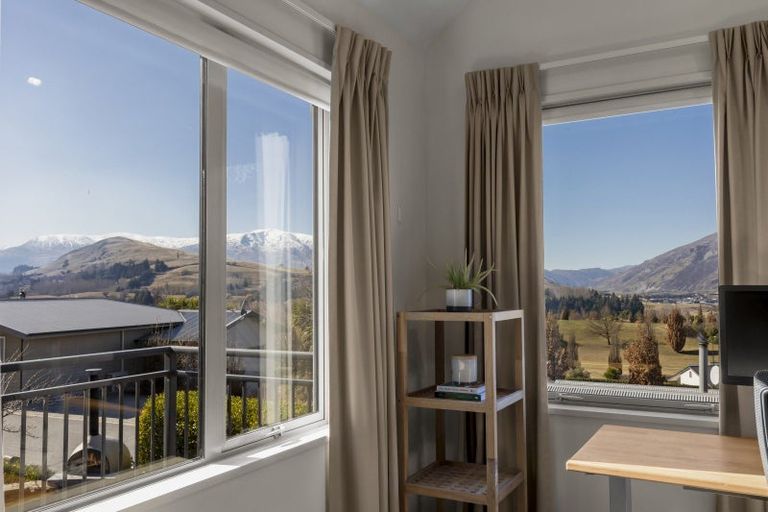 Photo of property in 8 Abbottswood Lane, Lower Shotover, Queenstown, 9371
