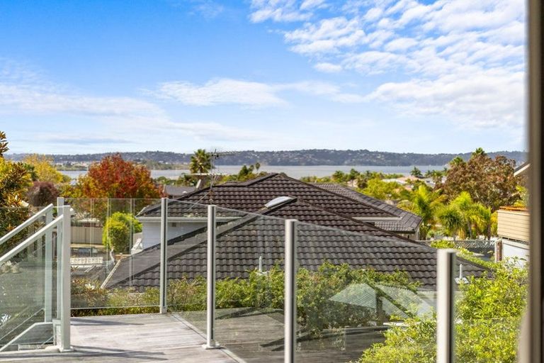 Photo of property in 40 Westpark Drive, West Harbour, Auckland, 0618