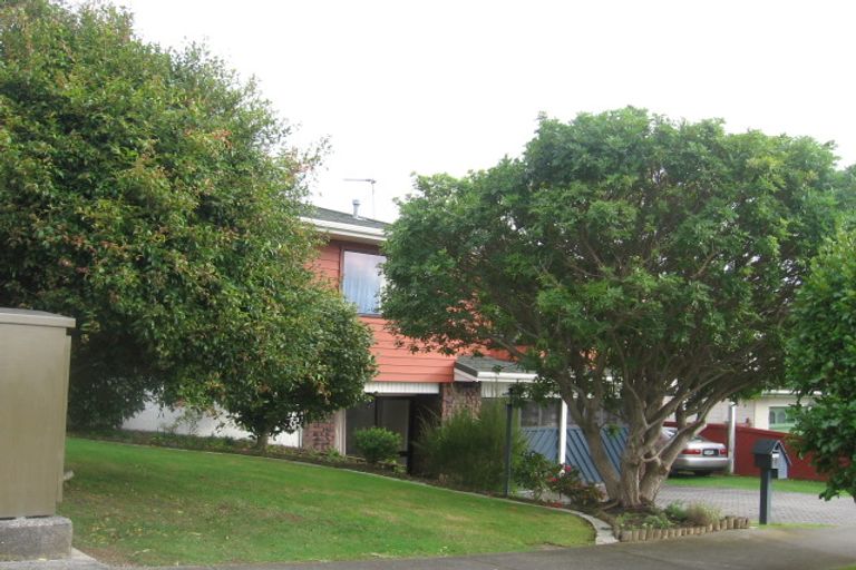 Photo of property in 50 Exploration Way, Whitby, Porirua, 5024