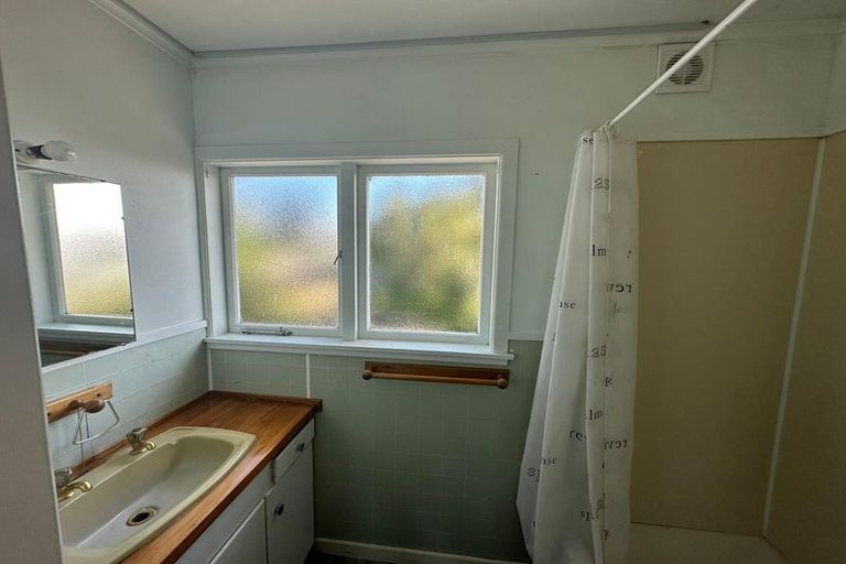 Photo of property in 67a Taylor Road, Mangere Bridge, Auckland, 2022