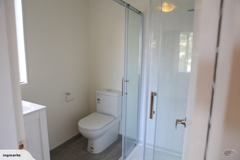 Photo of property in 12 Kopiko Way, Brooklyn, Wellington, 6021