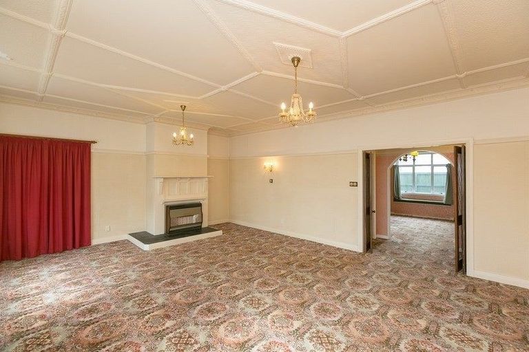 Photo of property in 244 Saint Aubyn Street, New Plymouth, 4310