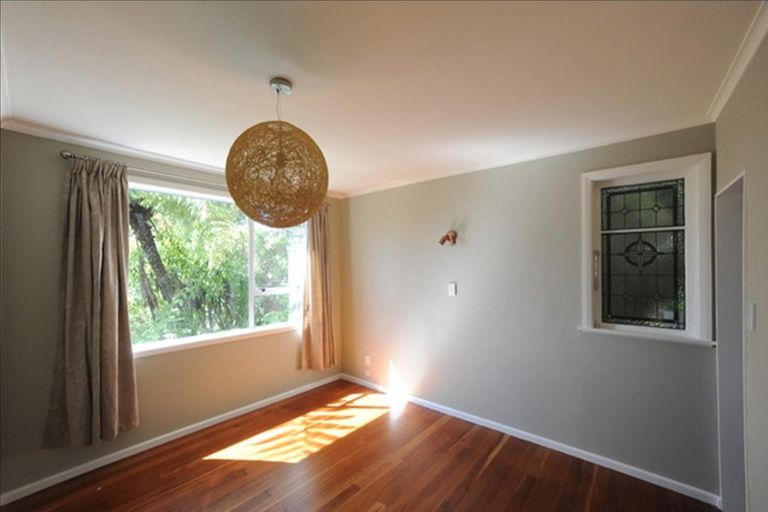 Photo of property in 149 The Ridgeway, Mornington, Wellington, 6021