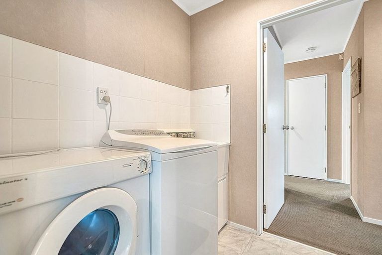 Photo of property in 10 Maurice Borich Place, Henderson, Auckland, 0610