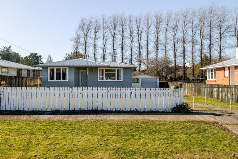 Photo of property in 16 Hamilton Street, Pahiatua, 4910