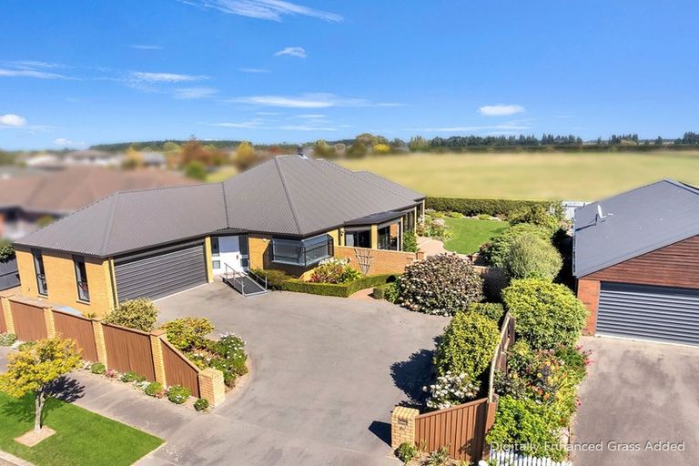 Photo of property in 86 Roydon Drive, Templeton, Christchurch, 8042