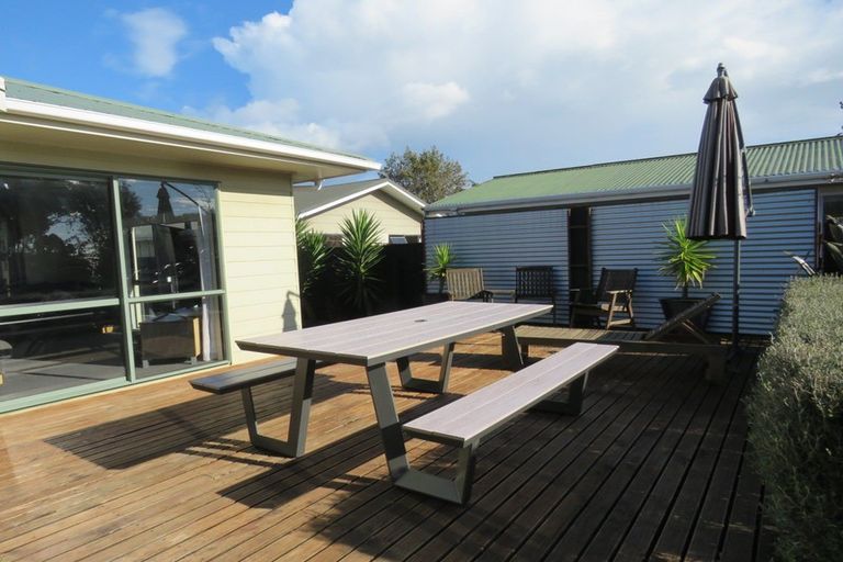 Photo of property in 29 Russell Street, Westport, 7825