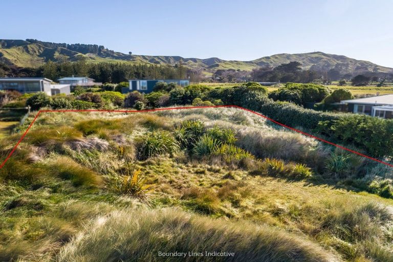 Photo of property in 8 Beach Road, Flat Point, Masterton, 5883