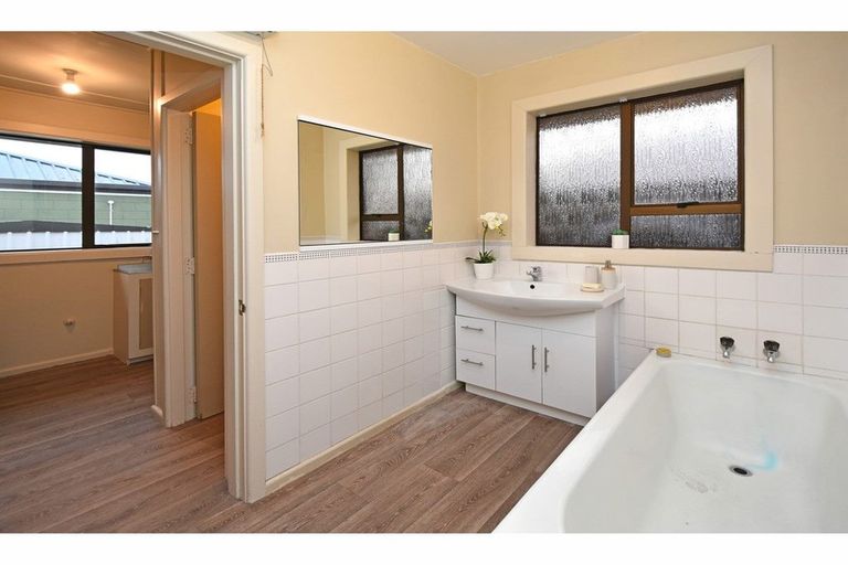 Photo of property in 1/224 Harewood Road, Bishopdale, Christchurch, 8053