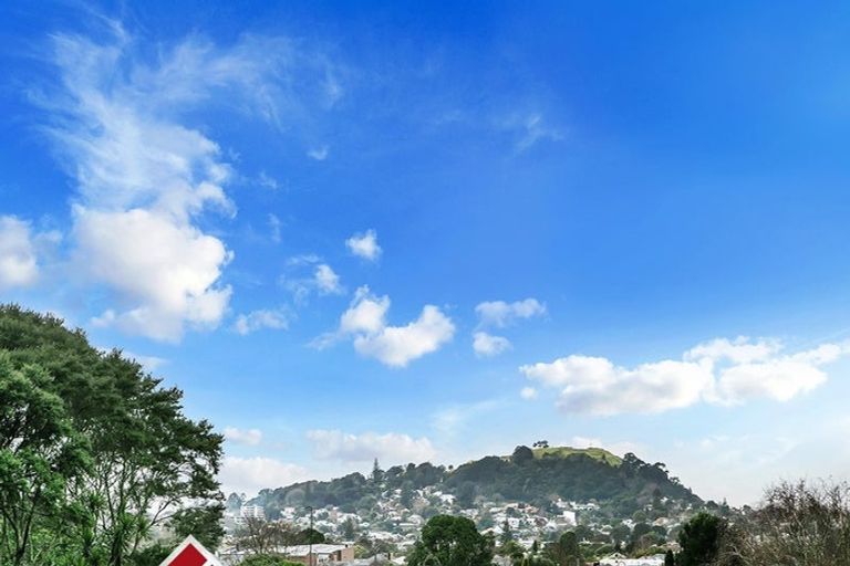 Photo of property in 325/26 Morningside Drive, Morningside, Auckland, 1025