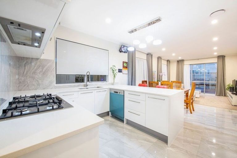 Photo of property in 2 Hermes Road, Flat Bush, Auckland, 2019