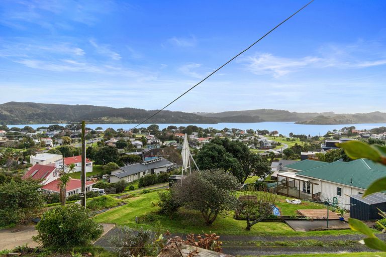 Photo of property in 13 Long Street, Raglan, 3225