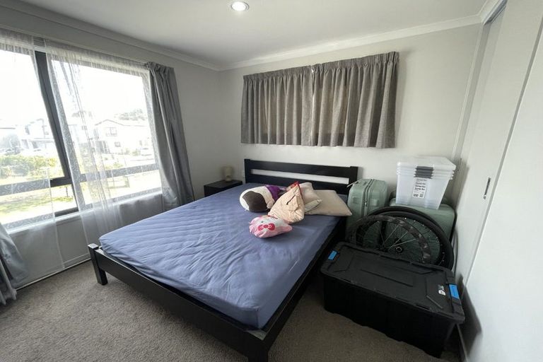Photo of property in 6 Kuparu Street, Weymouth, Auckland, 2103
