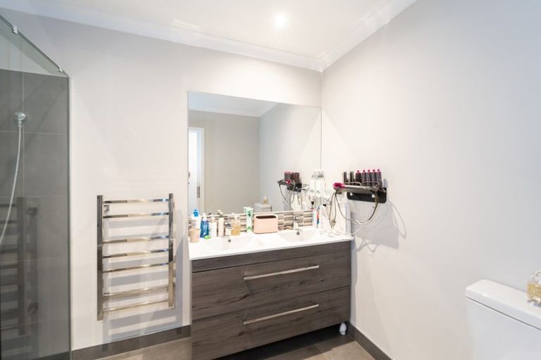 Photo of property in 62 Caldera Drive, Long Bay, Auckland, 0630