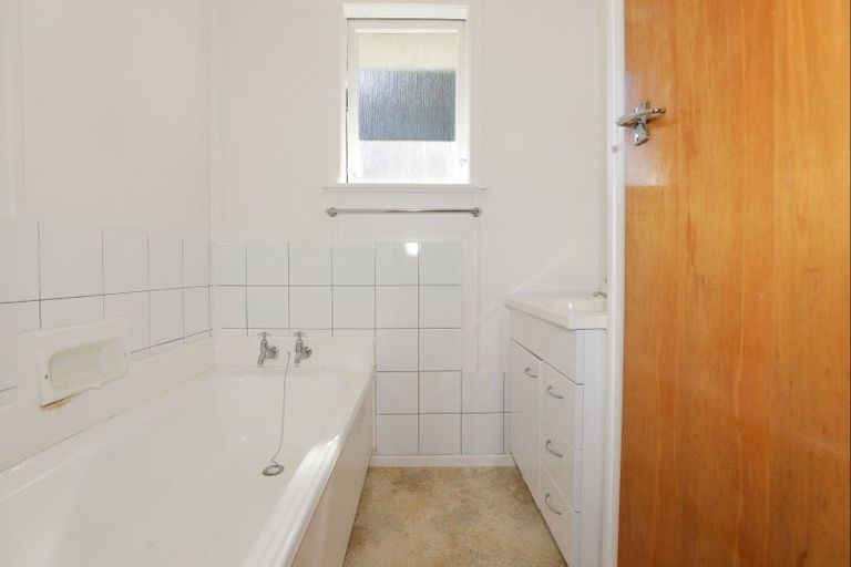 Photo of property in 16 Puketapu Crescent, Taumarunui, 3920