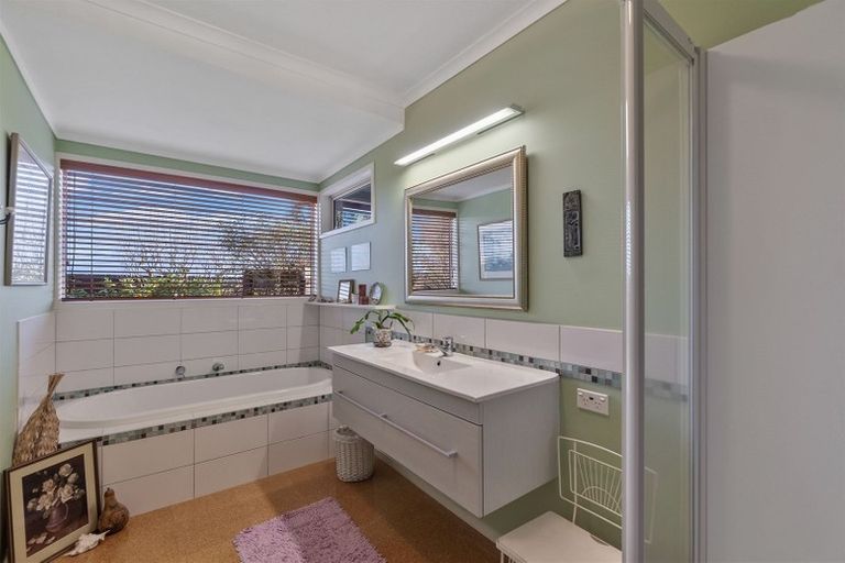 Photo of property in 23 Brymer Road, Grandview Heights, Hamilton, 3200