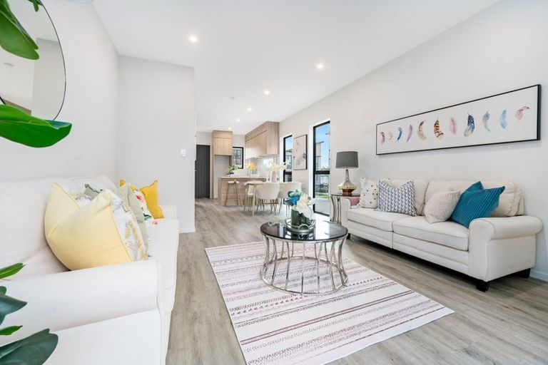 Photo of property in 4 Papatahi Lane, Flat Bush, Auckland, 2019