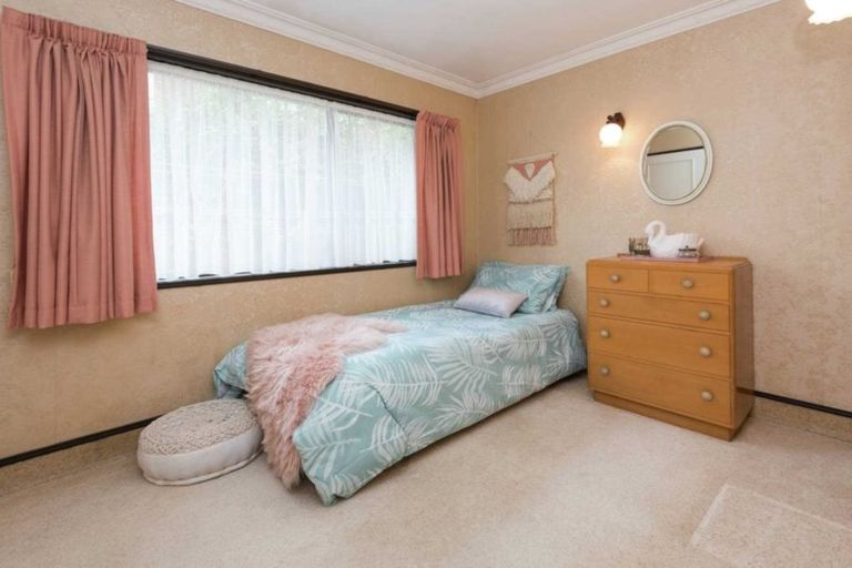 Photo of property in 1/1 Aylmer Court, Eastern Beach, Auckland, 2012
