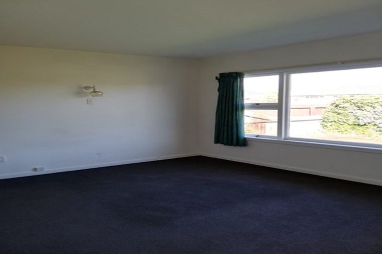 Photo of property in 8 Fenchurch Street, Northcote, Christchurch, 8052