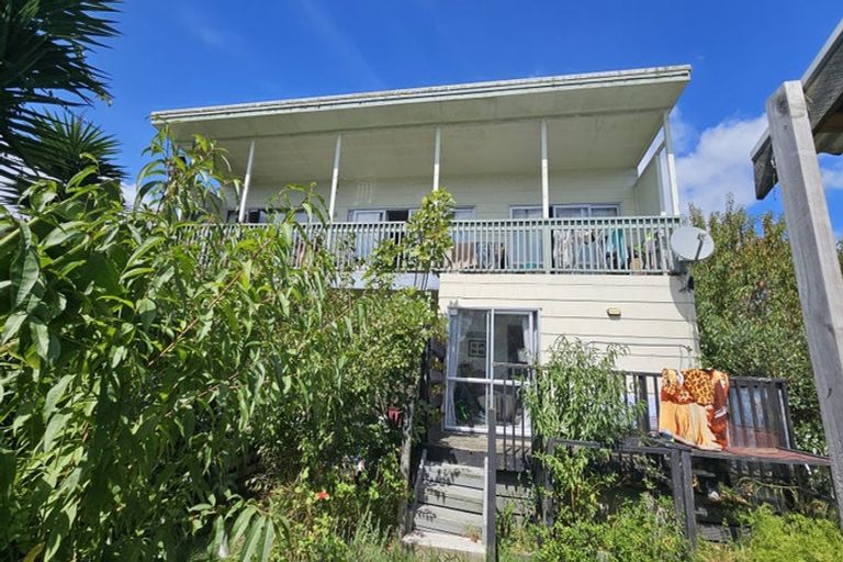Photo of property in 35 Tahuna Road, Paihia, 0200