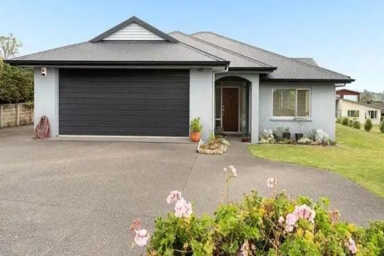 Photo of property in 19 Holyoake Terrace, Omokoroa, 3114