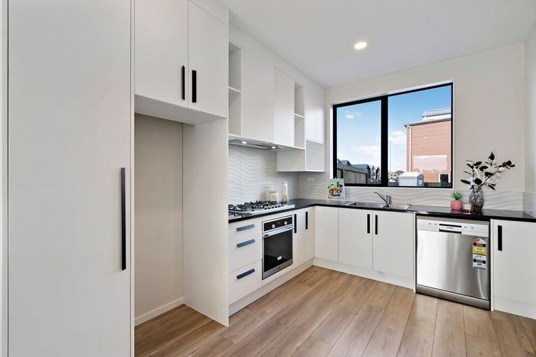 Photo of property in 67 Walsh Road, Papakura, 2110