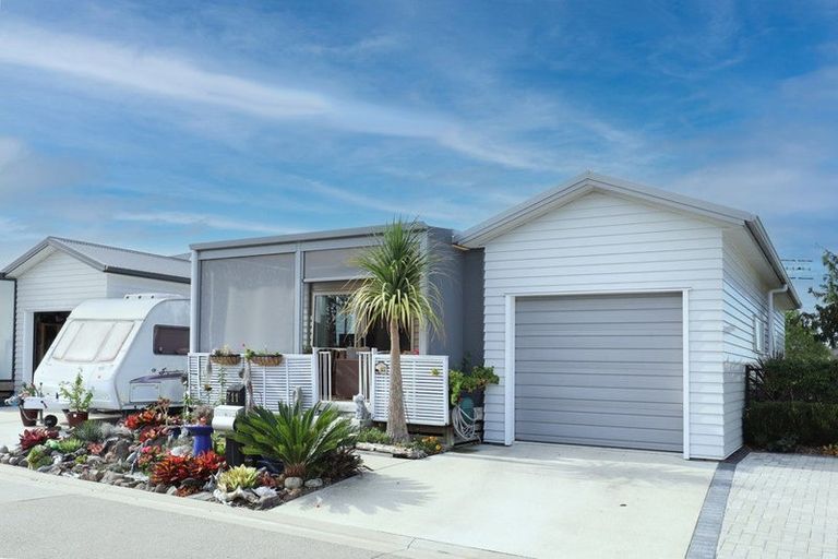 Photo of property in 11 Kamahi Crescent, Papamoa Beach, Papamoa, 3118