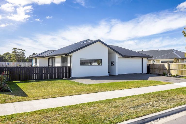 Photo of property in 45 Mcquillan Avenue, Woodend, 7610