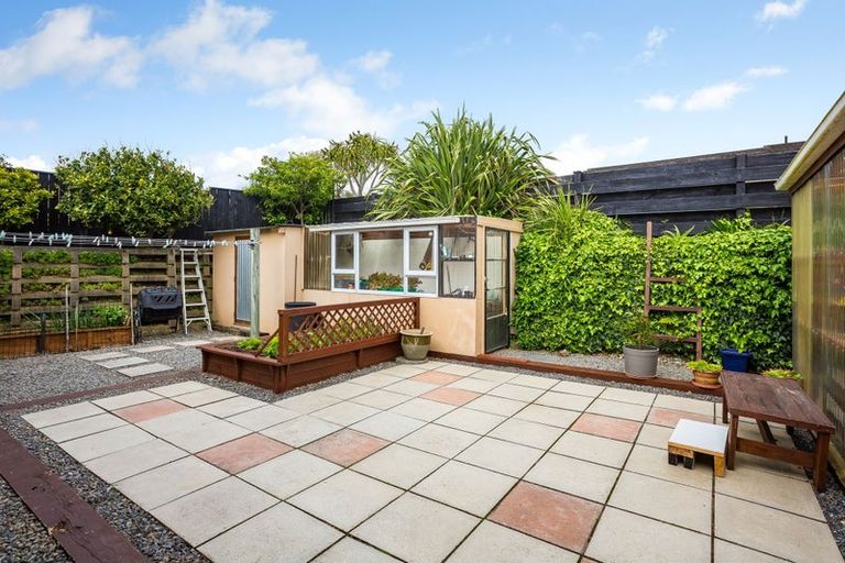 Photo of property in 15 Cassley Crescent, Papakowhai, Porirua, 5024