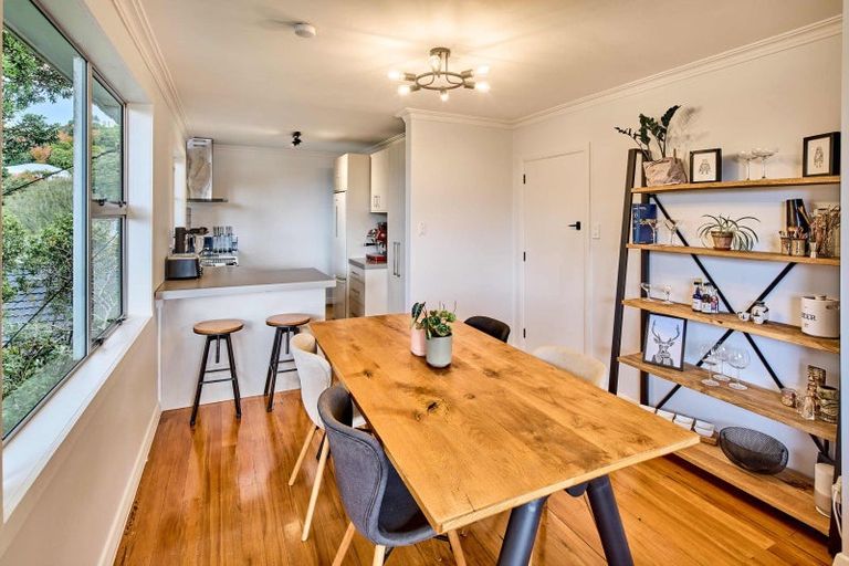 Photo of property in 10 Raroa Road, Kelburn, Wellington, 6012